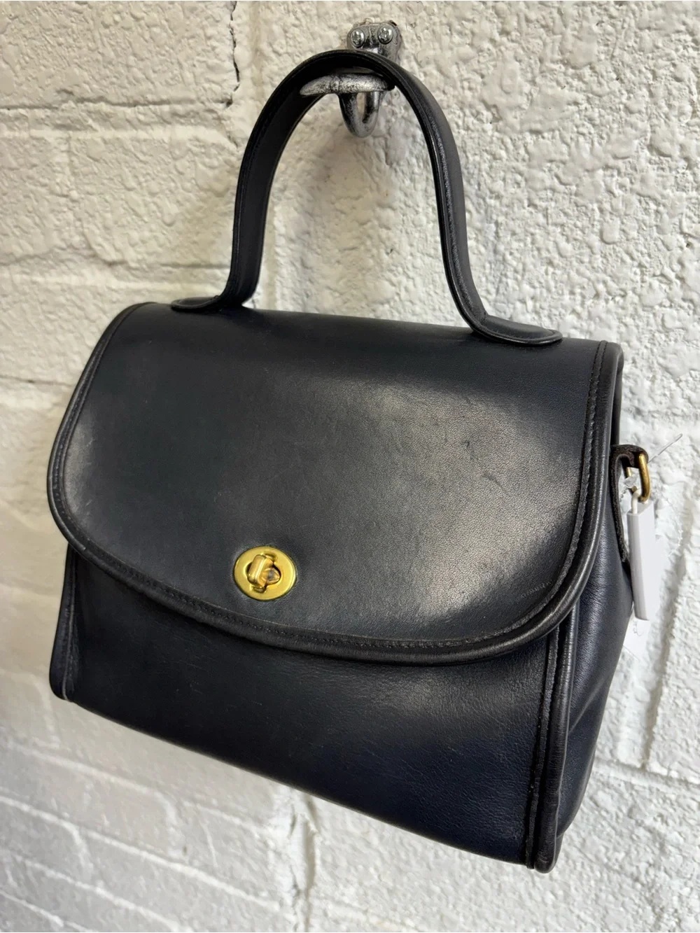 Vintage 9977 Coach Manor Black Leather Top-Handle Satchel with Gold Turn-Lock